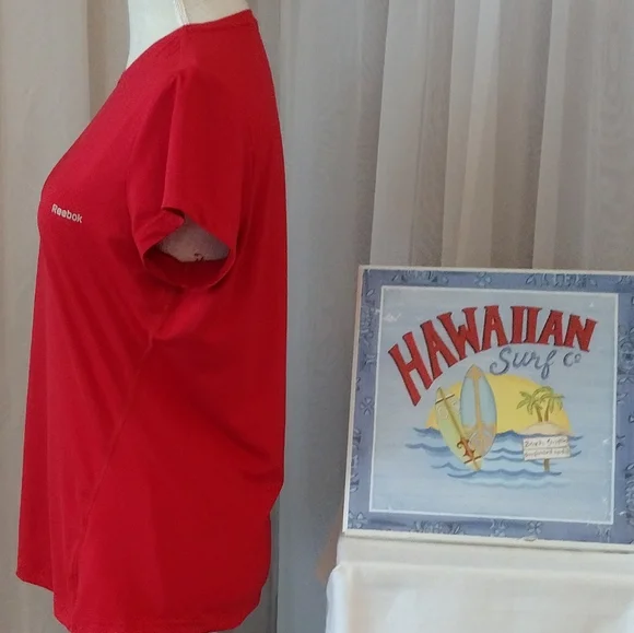 NWOT Reebok Play Dry Athletic Shirt. Size L - Picture 5 of 9